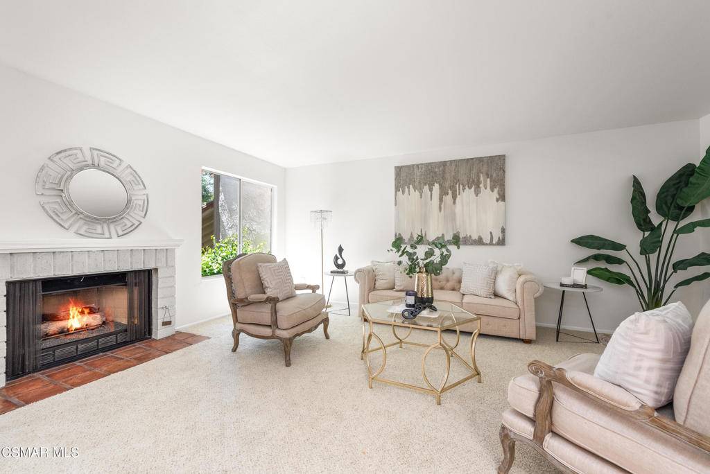 Westlake Village, CA 91362,717 N Valley DR