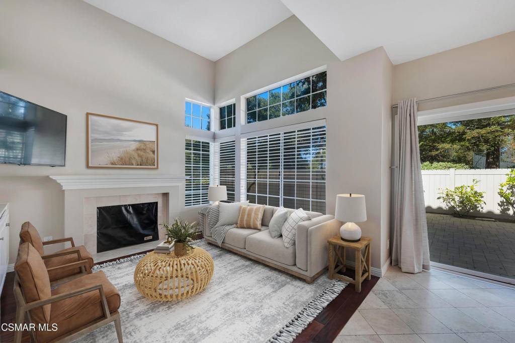 Newbury Park, CA 91320,180 Windrose DR