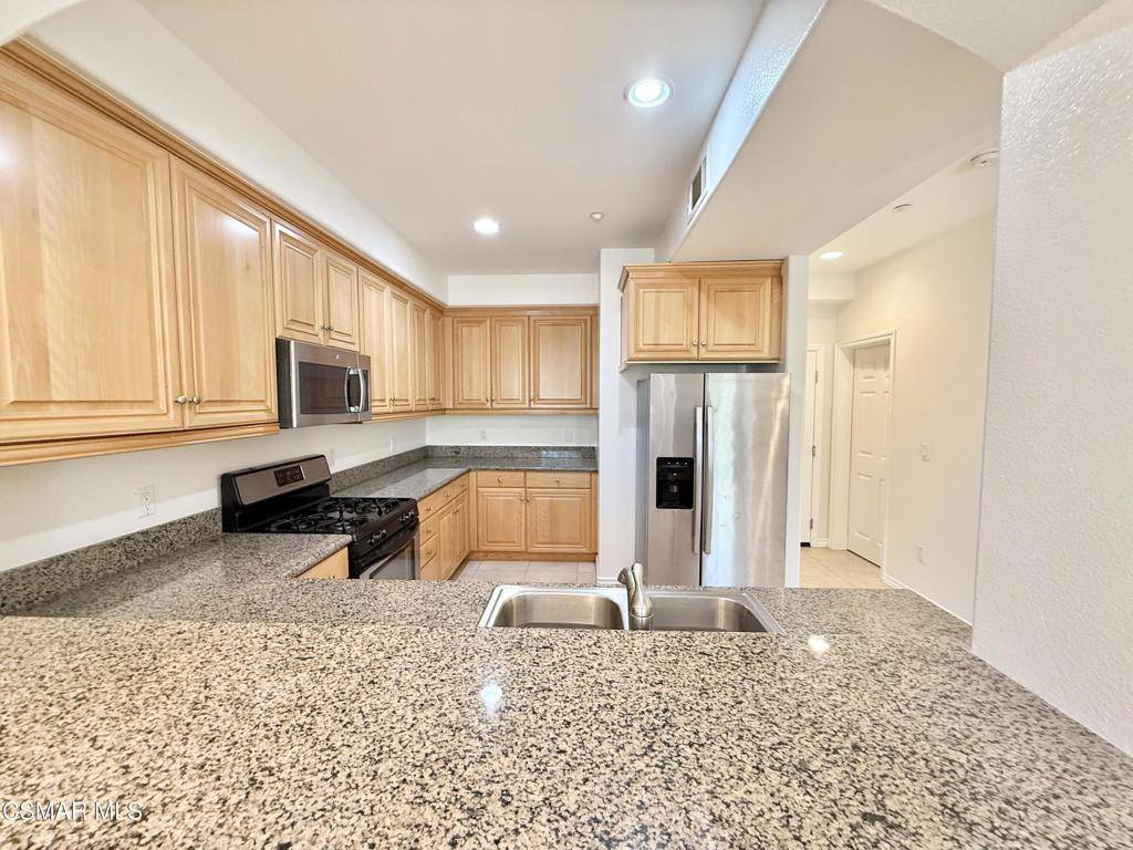 Thousand Oaks, CA 91362,2399 Chiquita LN