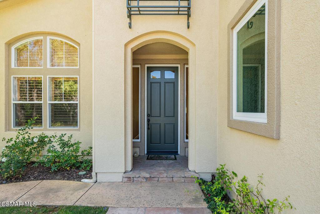 219 Evergreen CT Simi Valley, CA 93065