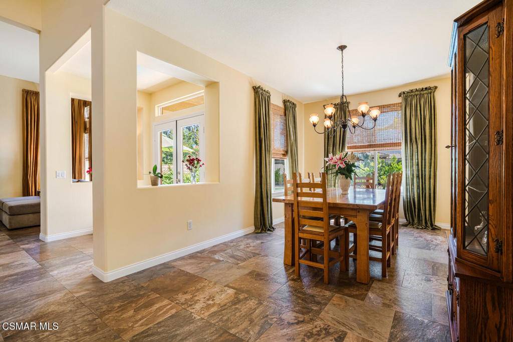 219 Evergreen CT Simi Valley, CA 93065