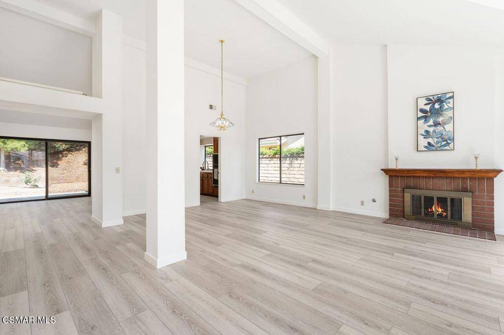Thousand Oaks, CA 91360,2079 Hartwick CIR