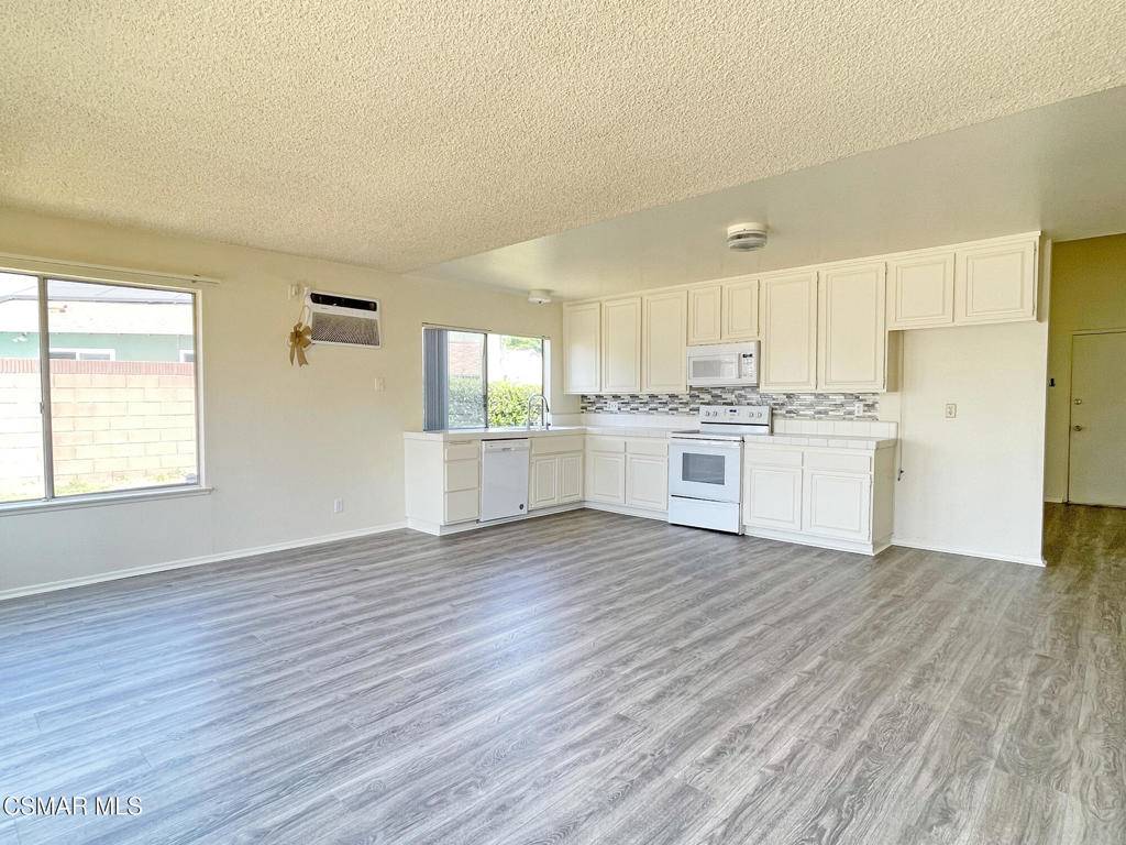 2195 Marvel AVE Simi Valley, CA 93065