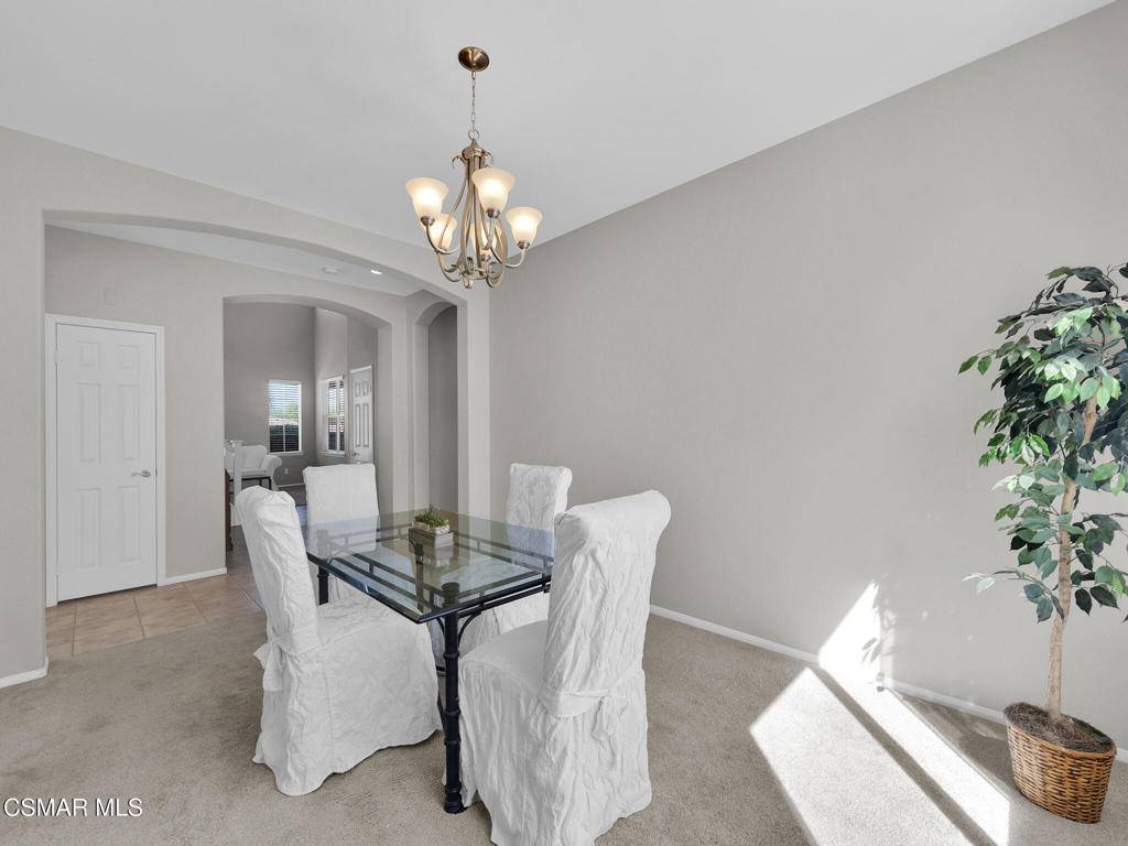 659 N Muirfield AVE Simi Valley, CA 93065