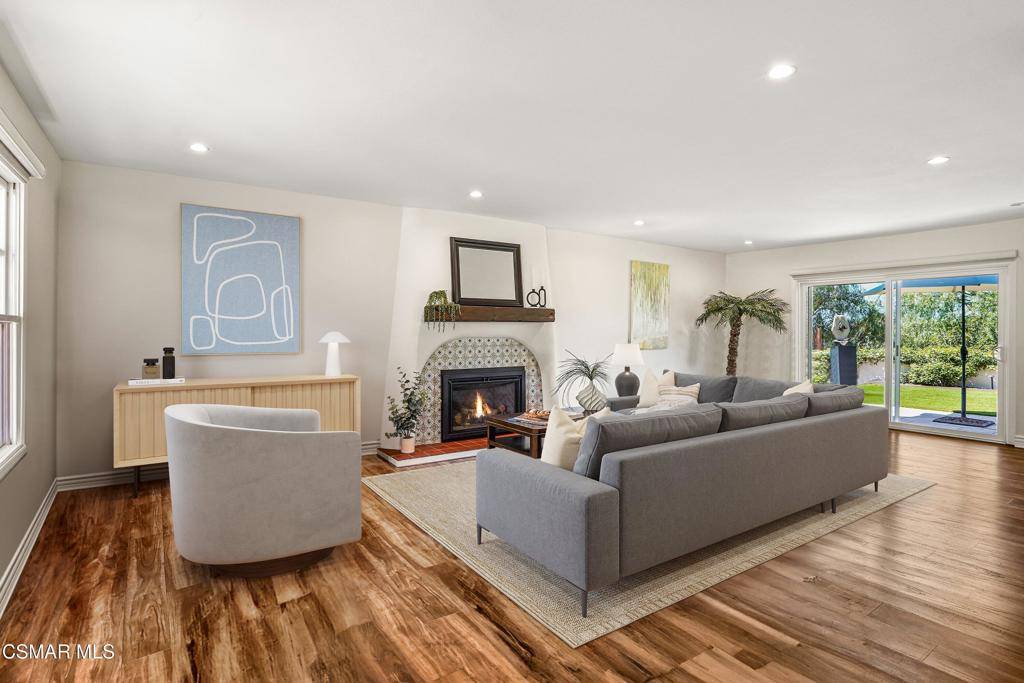 Thousand Oaks, CA 91362,863 Falmouth ST