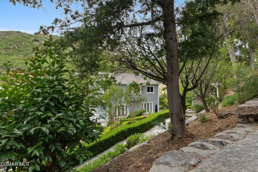 Agoura Hills, CA 91301,1561 Lookout DR