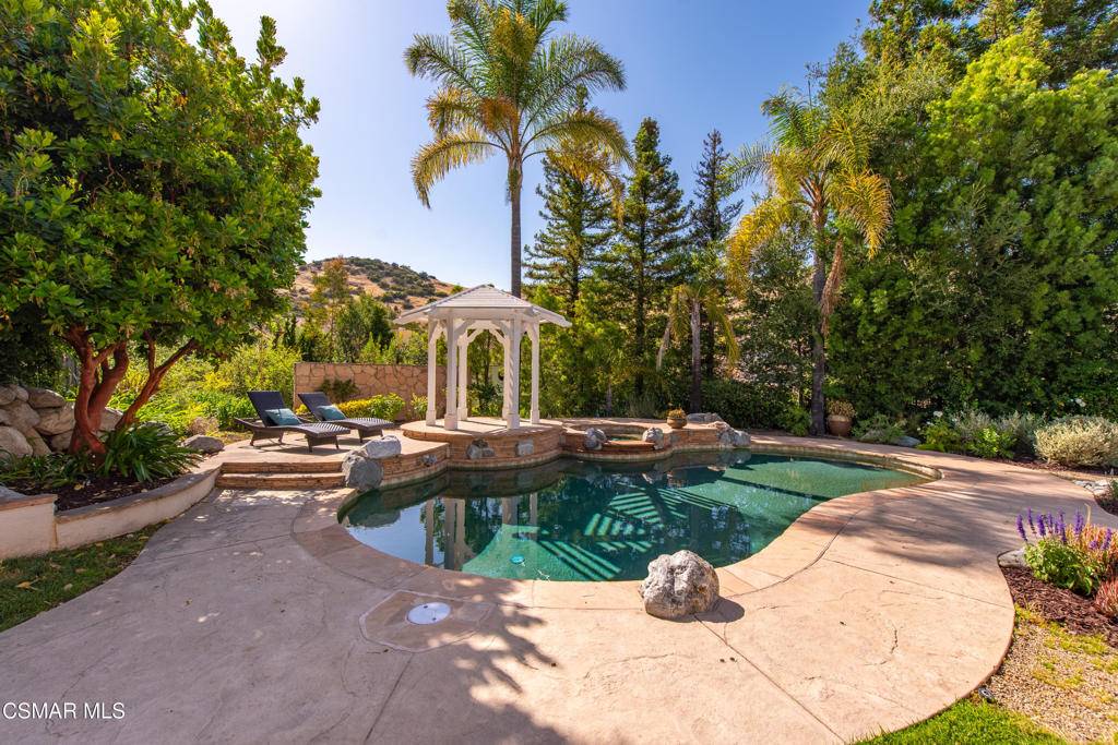 Westlake Village, CA 91361,2445 Ranchgrove DR