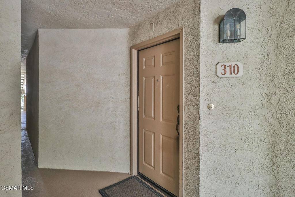 Oak Park, CA 91377,5837 Oak Bend LN #310