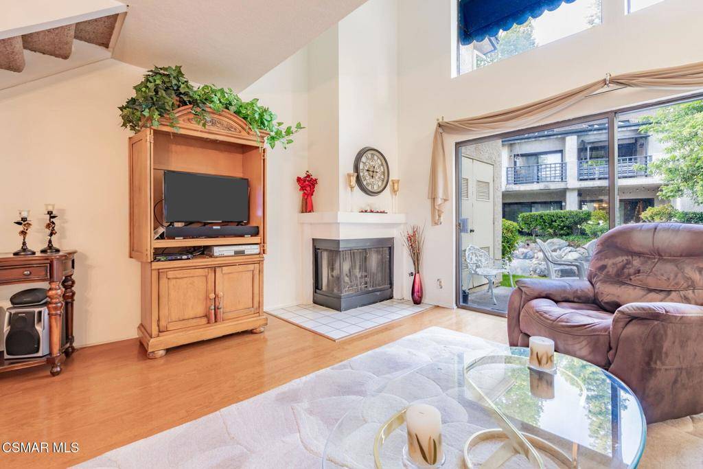 Agoura Hills, CA 91301,5704 Skyview WAY #E