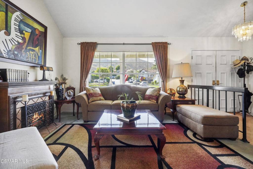 Newbury Park, CA 91320,744 Calle Las Colinas