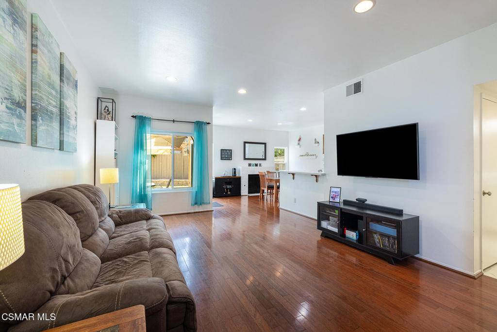Moorpark, CA 93021,4832 Heather CT
