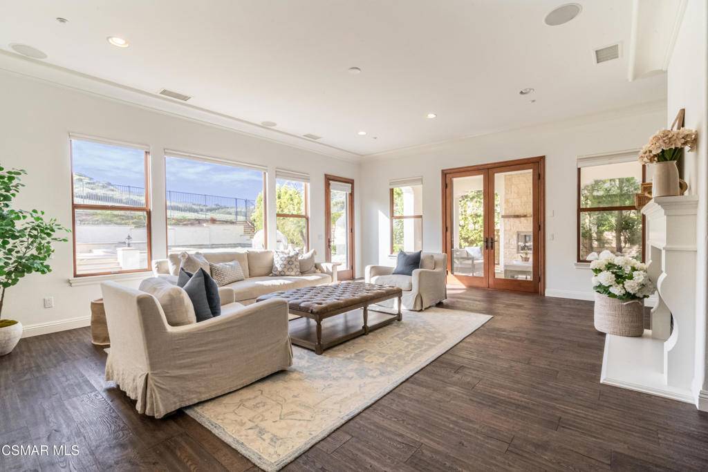 Newbury Park, CA 91320,5737 Via Bonita