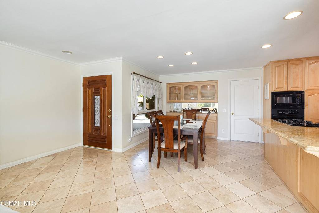 Calabasas, CA 91302,26114 Roymor DR