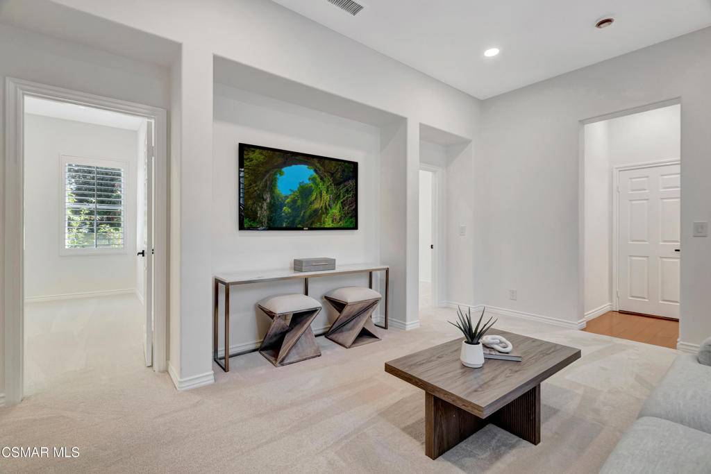 Newbury Park, CA 91320,1067 Via Impresso