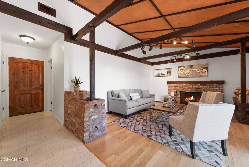 Chatsworth, CA 91311,20158 Septo ST