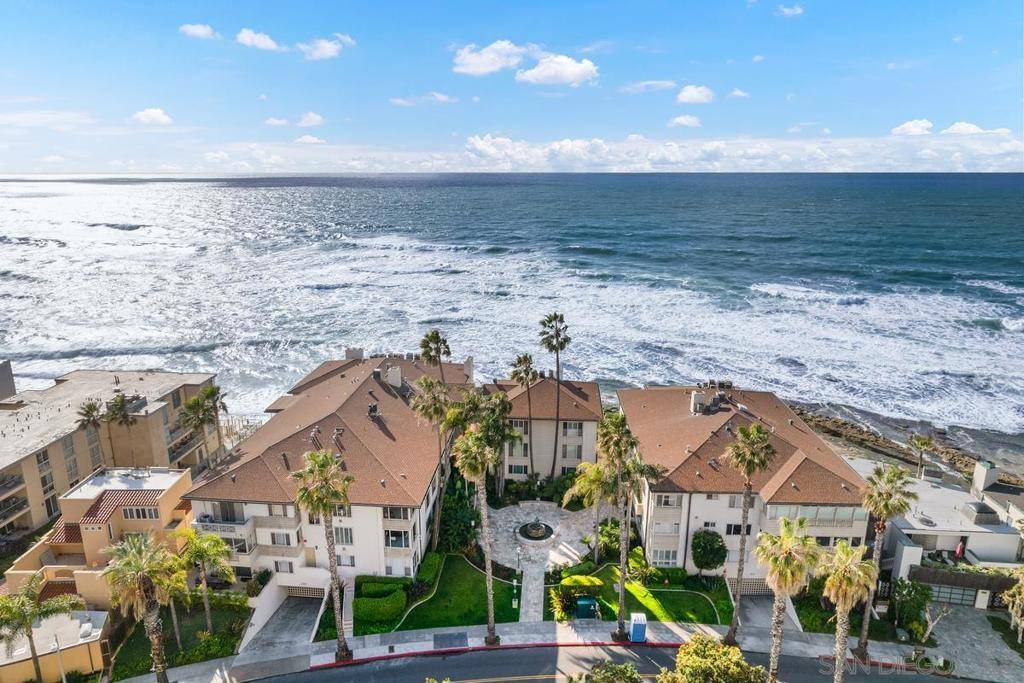 La Jolla, CA 92037,220 Coast Blvd Unit 3F