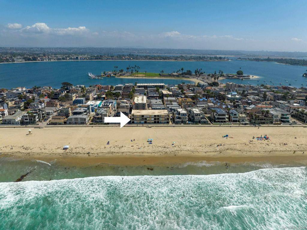 San Diego, CA 92109,3755 Ocean Front Walk #12