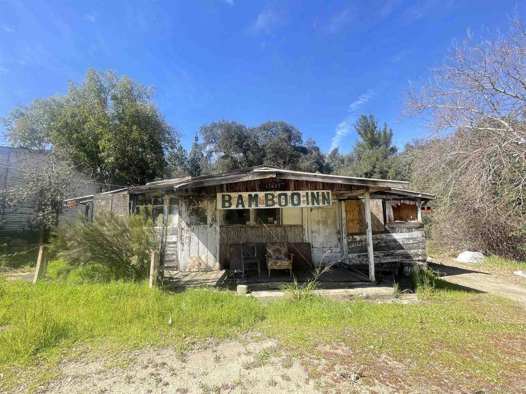 Dulzura, CA 91917,17857 highway 94