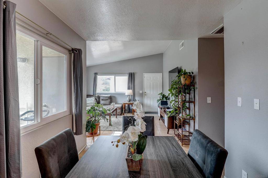 Spring Valley, CA 91977,9270 Amys St ##43