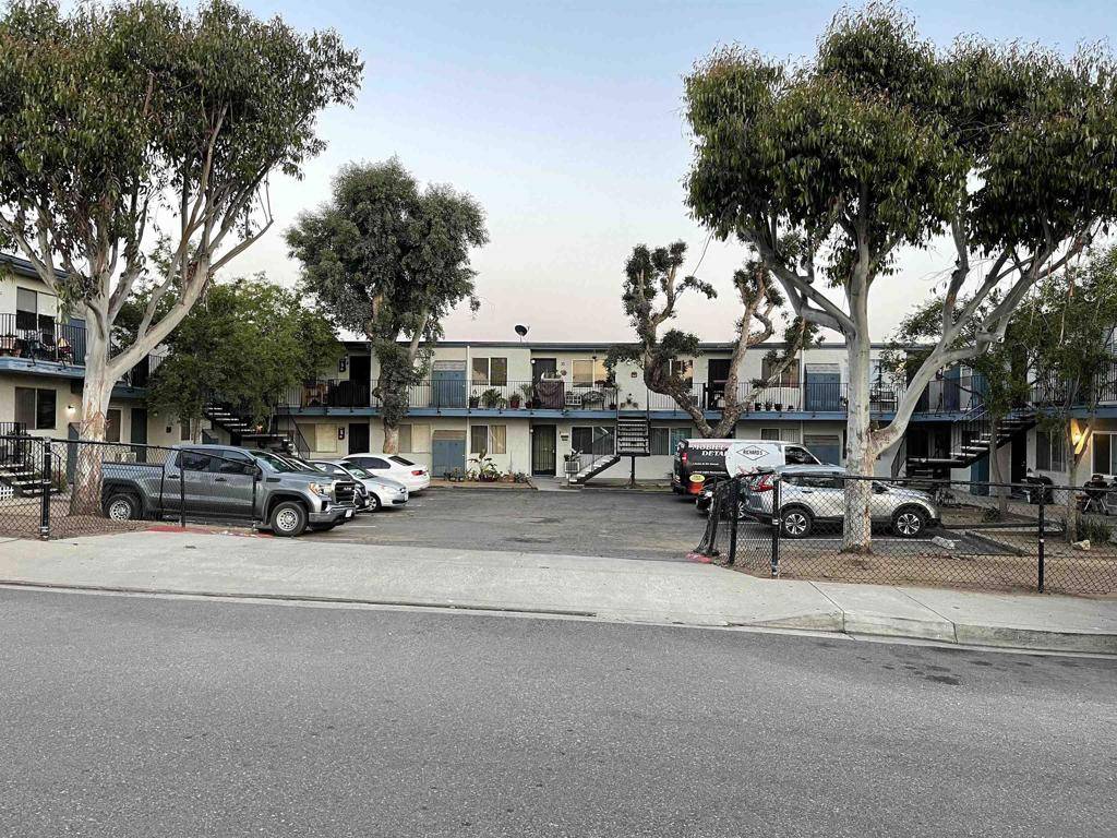 Ramona, CA 92065,742 A St ##6