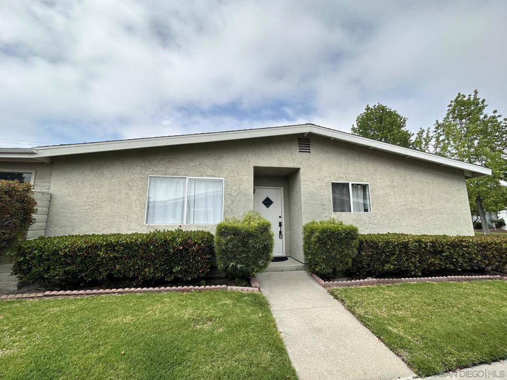 Oceanside, CA 92057,724 Pearwood St