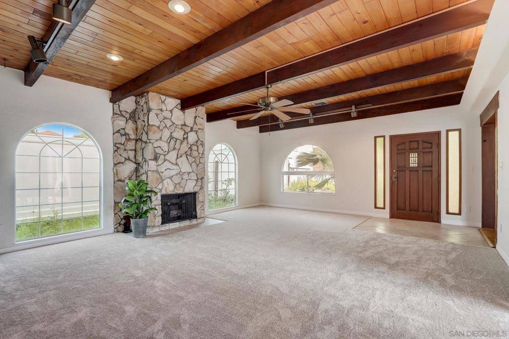 San Diego, CA 92115,5480 Redland Dr