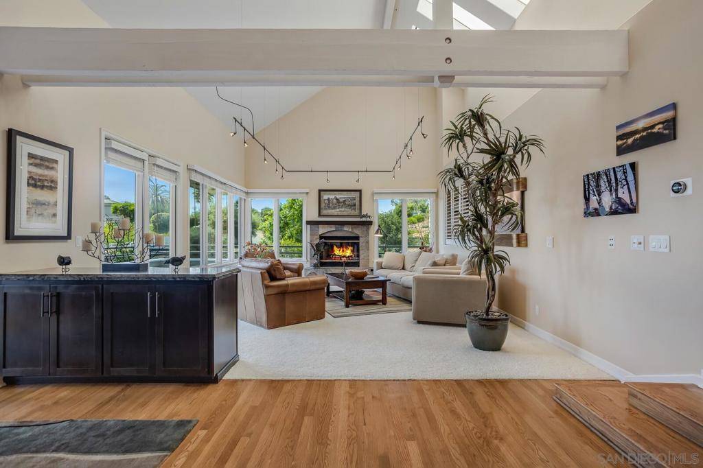 Encinitas, CA 92024,3637 Dove Hollow