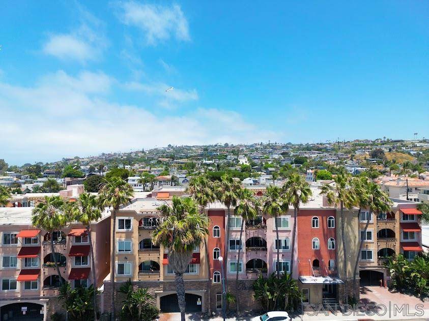 San Diego, CA 92109,840 Turquoise St #205