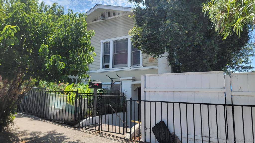 San Diego, CA 92105,4415 4417 Thorn Street