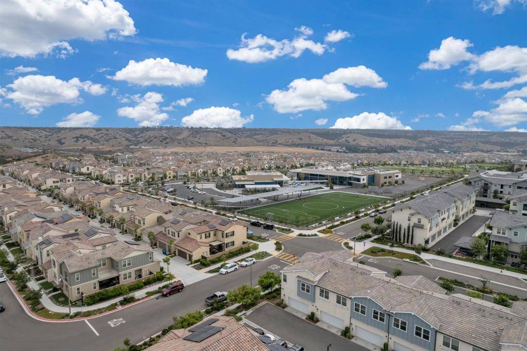 Chula Vista, CA 91913,1137 Calle Obsidiana #3