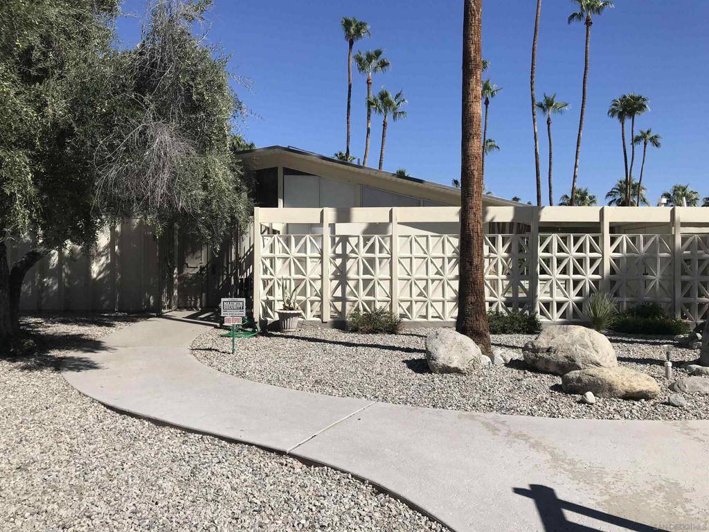 Palm Springs, CA 92262,816 N Fair Cir