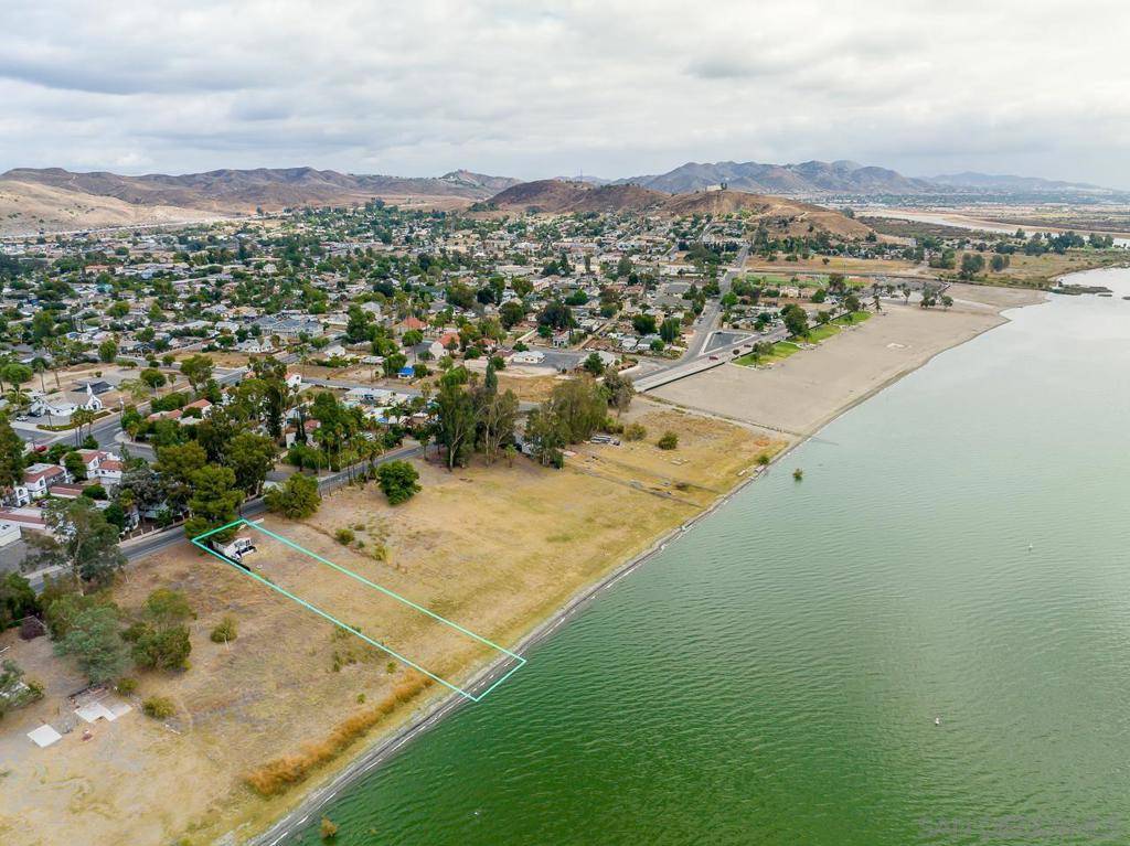 Lake Elsinore, CA 92530,1006 W Lakeshore Dr