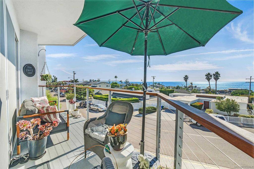 La Jolla, CA 92037,5383 CHELSEA STREET #204