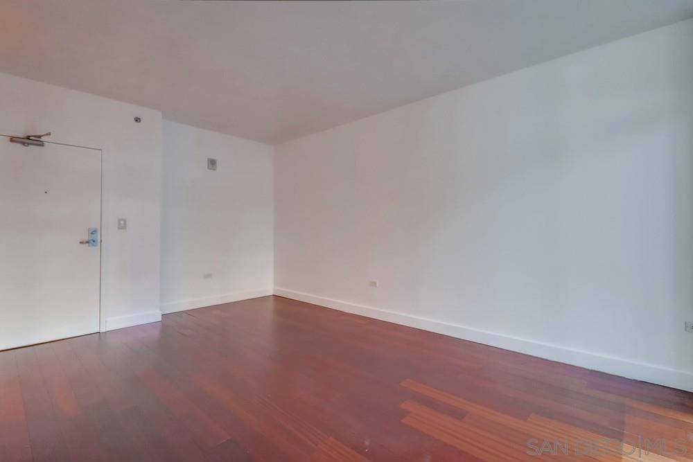 San Diego, CA 92101,425 W Beech #530
