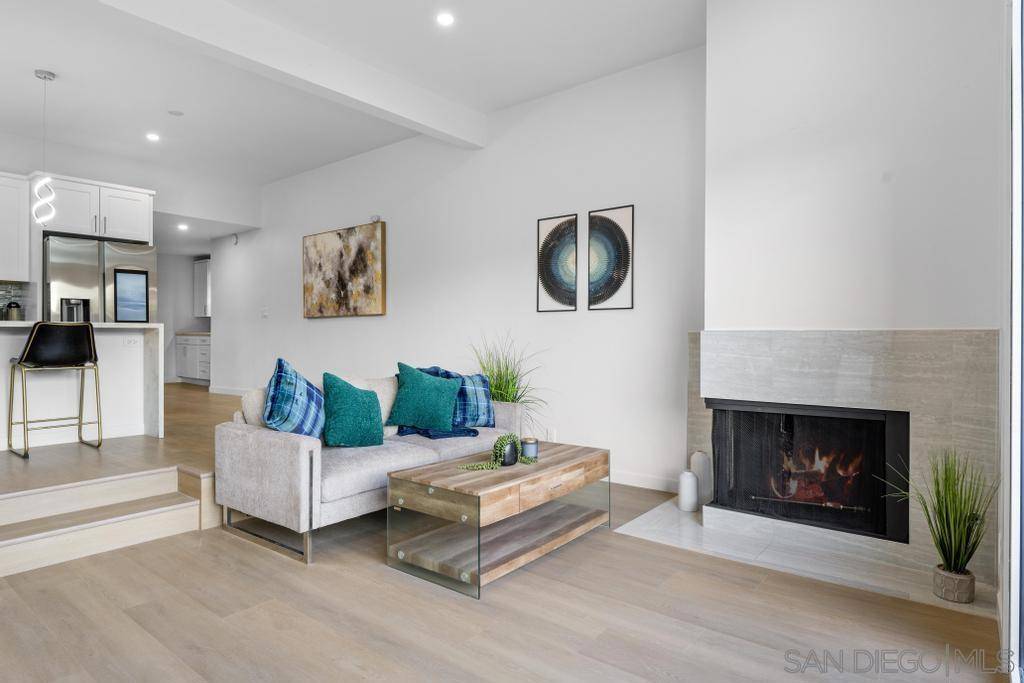 Carlsbad, CA 92008,4637 Park Dr #6