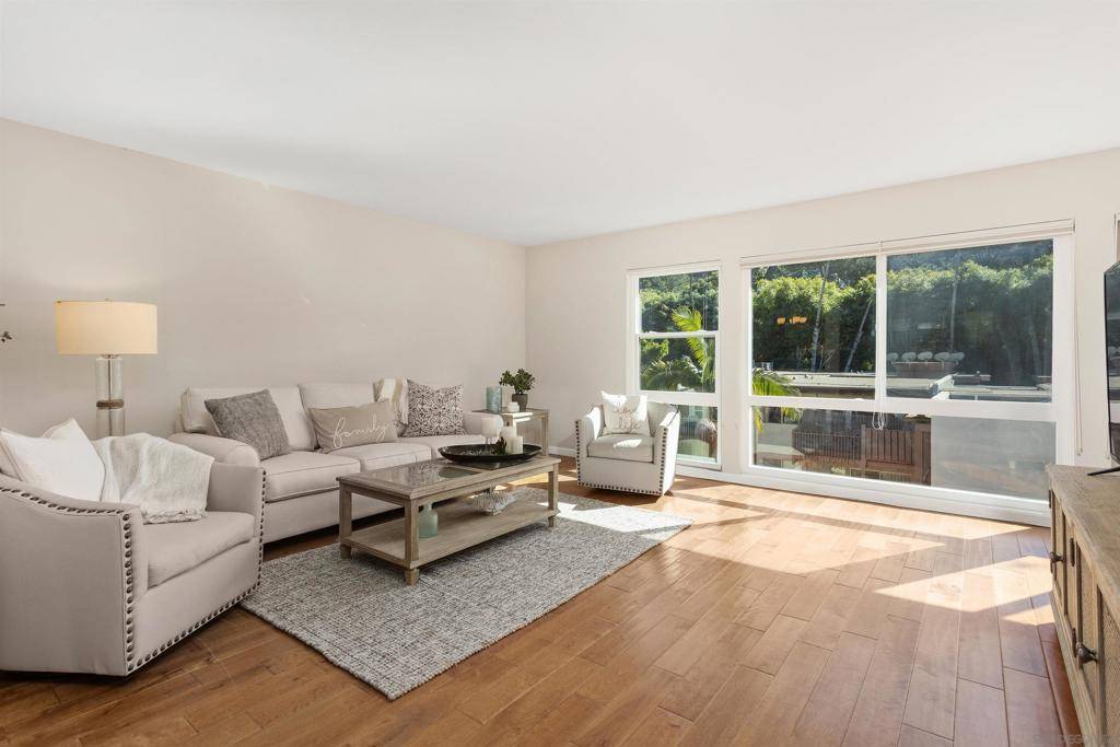 La Jolla, CA 92037,2610 Torrey Pines Road #C32