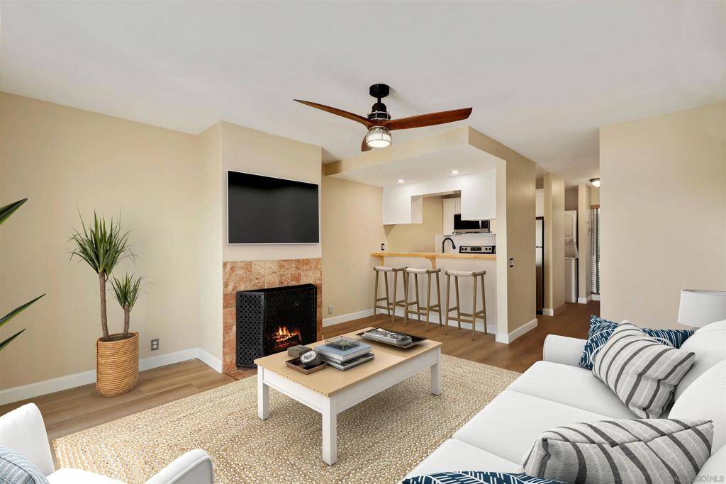 San Diego, CA 92104,3259 Bramson Pl #211