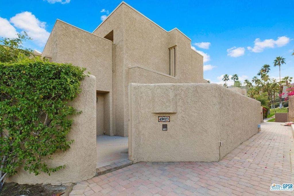 Palm Desert, CA 92260,49023 Mariposa DR