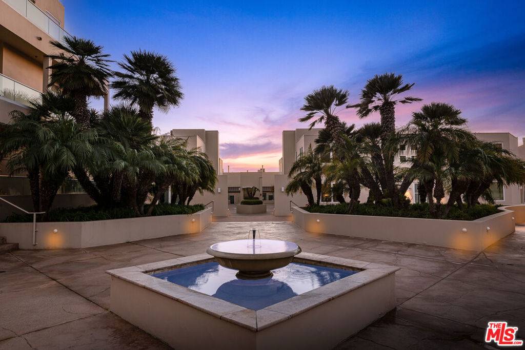 Playa Del Rey, CA 90293,7301 Vista Del Mar #1