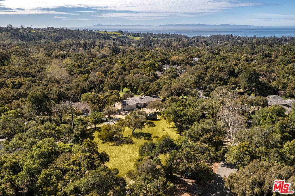 Montecito, CA 93108,800 Oak Grove DR