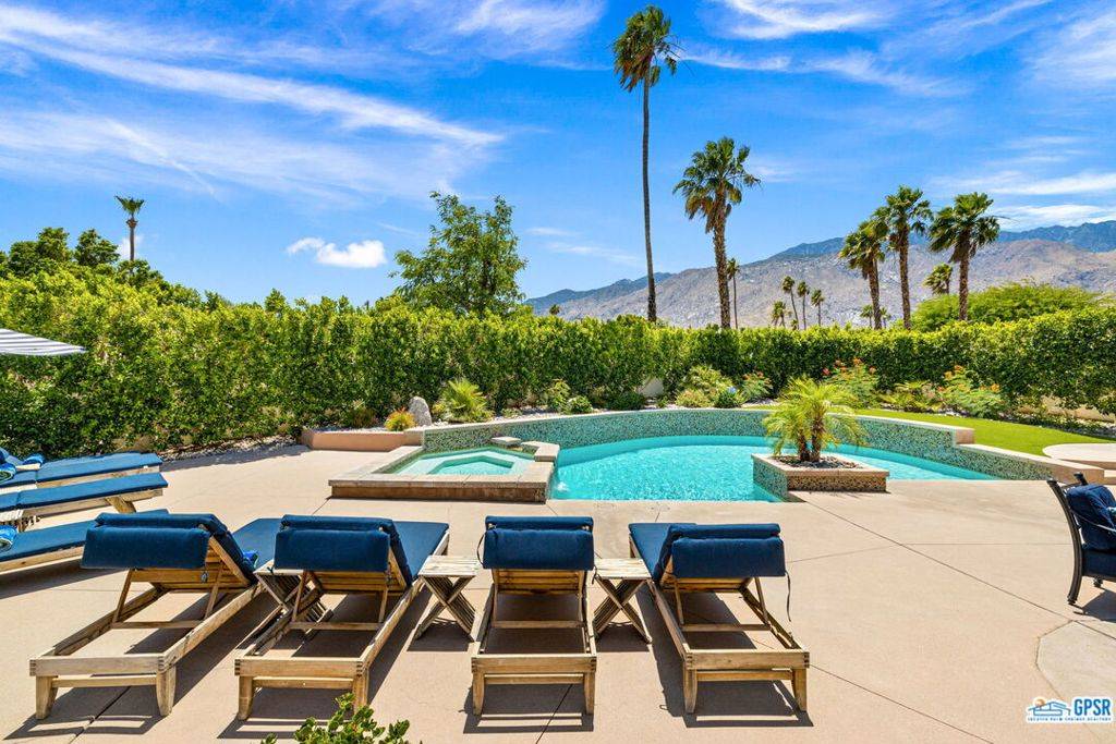 Palm Springs, CA 92262,1106 Villa Francea