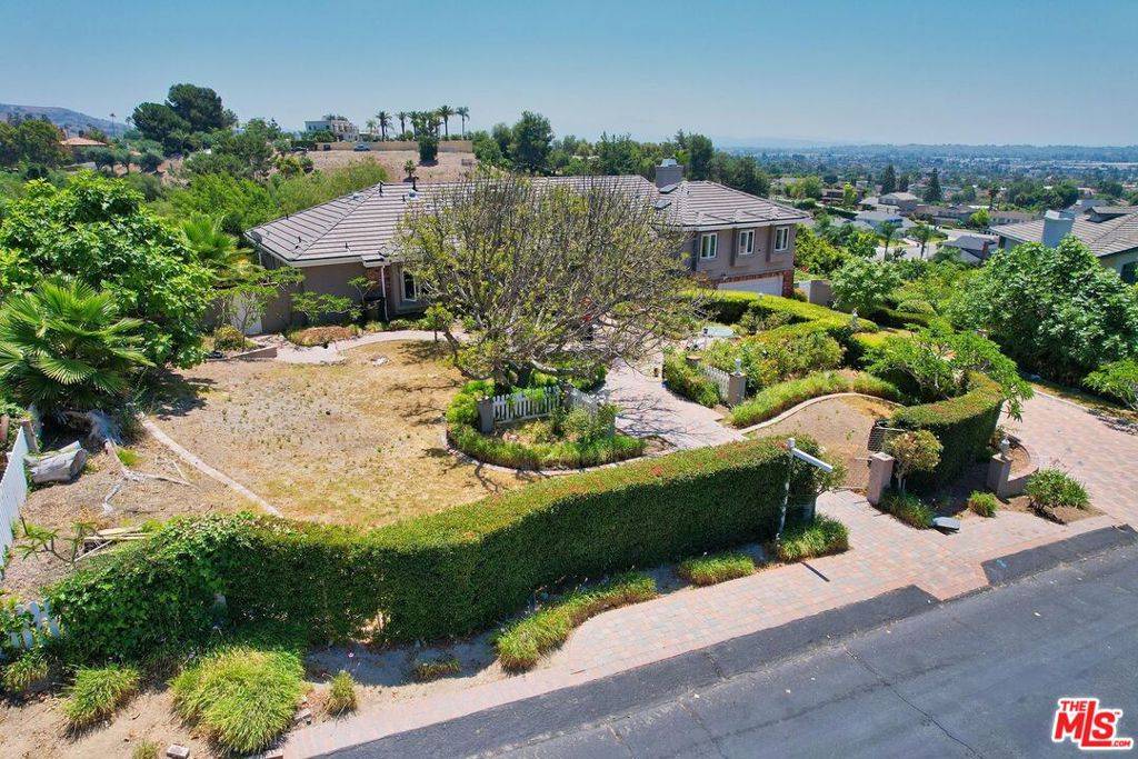 La Habra Heights, CA 90631,230 Flowerfield LN