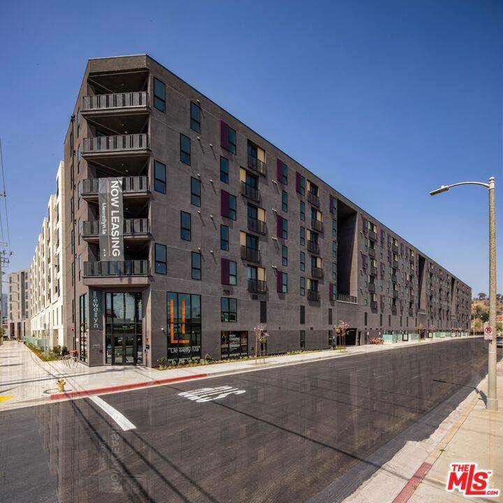 Los Angeles, CA 90012,1101 N Main ST #B431