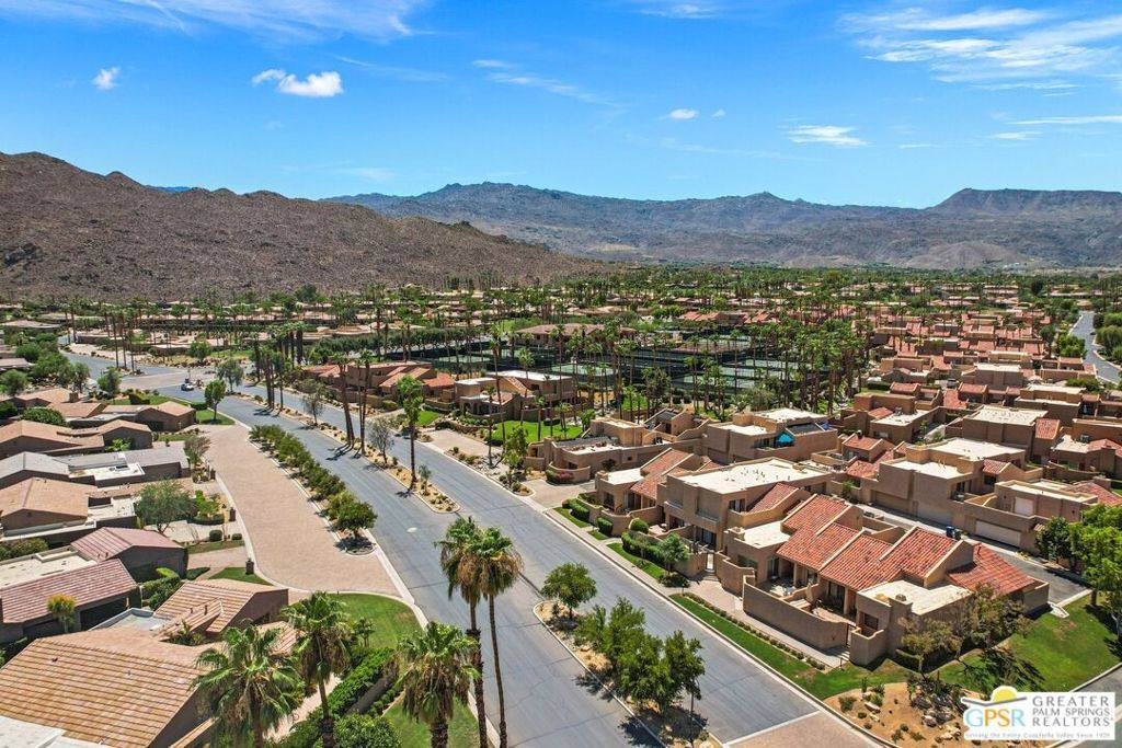 Palm Desert, CA 92260,49039 Mariposa DR