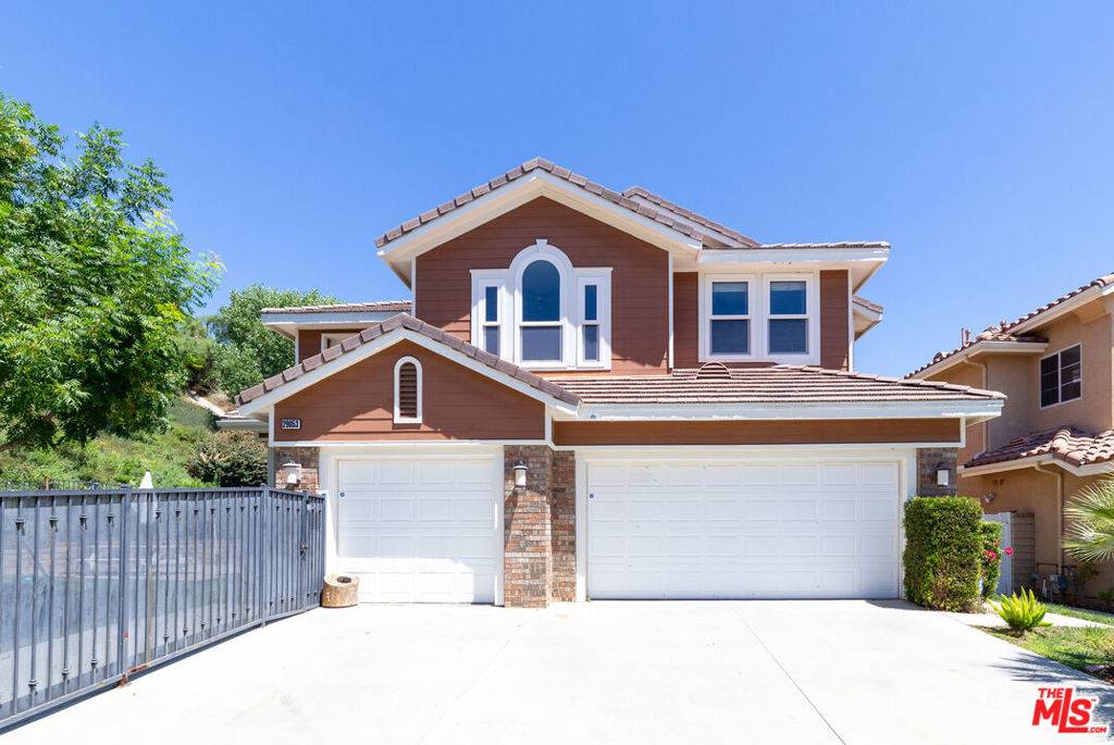 Santa Clarita, CA 91390,29053 Cedar Glen CT