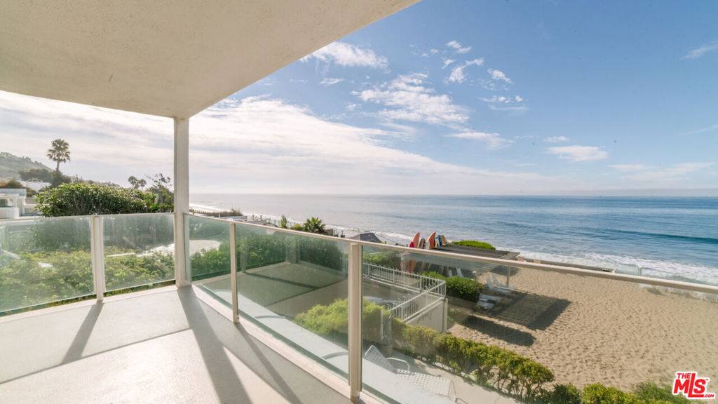 Malibu, CA 90265,22548 Pacific Coast HWY #201