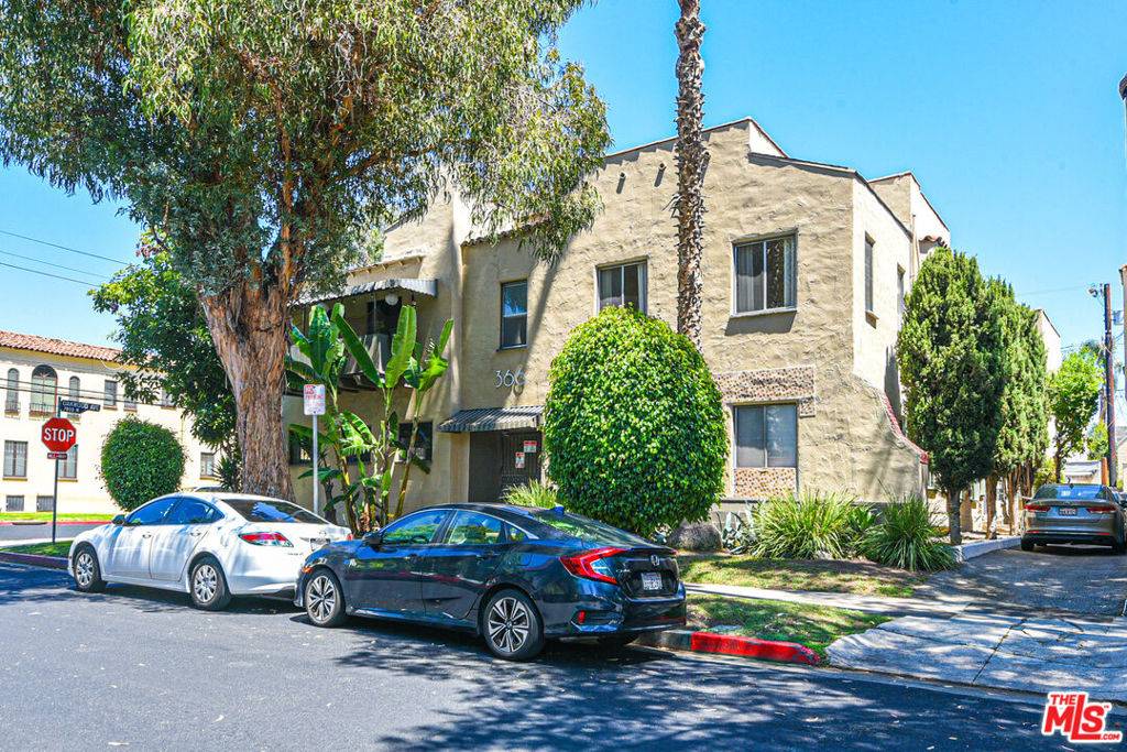 Los Angeles, CA 90036,356 - 366 N Orange Grove AVE