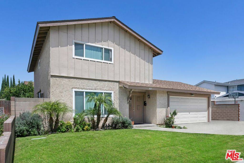 Bellflower, CA 90706,9137 Park ST