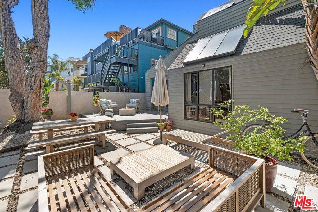 Venice, CA 90292,31 Buccaneer ST