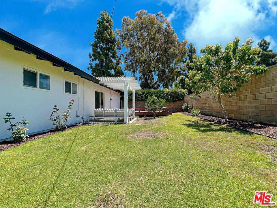 Costa Mesa, CA 92627,631 Darrell ST